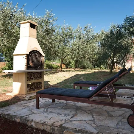 Holiday home Ferienvilla Mit Pool In Pula