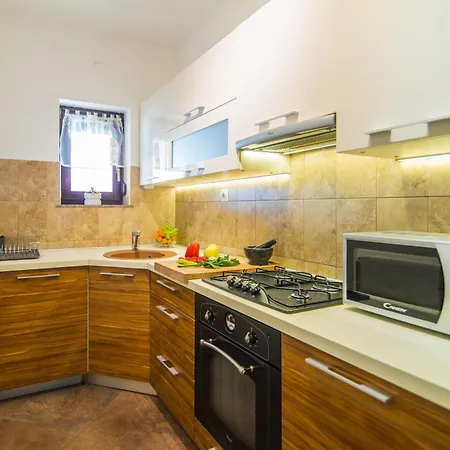 Ferienhaus Ferienvilla Mit Pool In